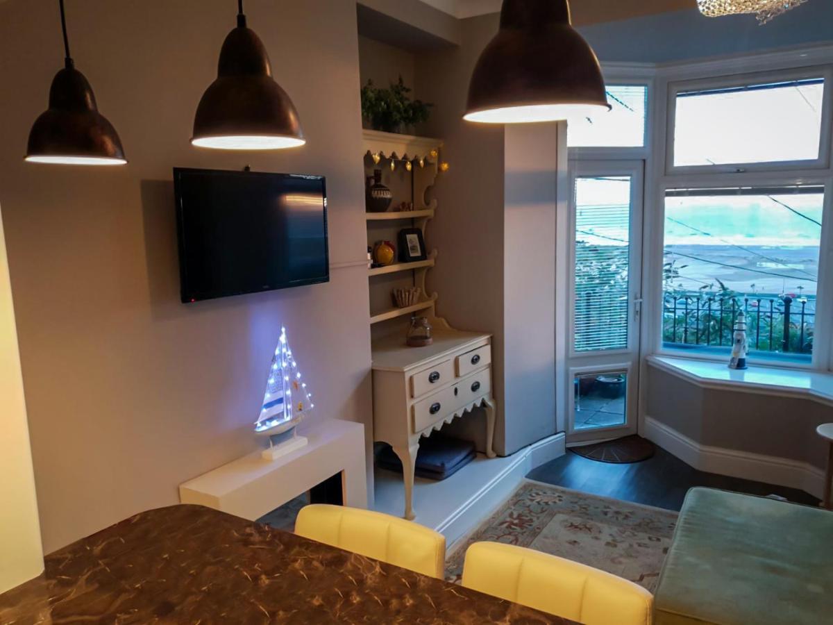 Seaview Paradise 1-Bed Apartment Бармут Екстер'єр фото